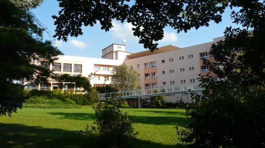 Budova Domova u fontány v Přelouči
