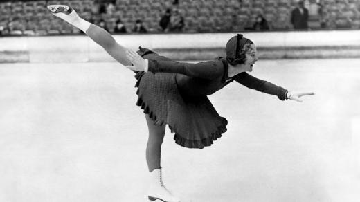 Slavná norská krasobruslařka Sonja Henie při tréninku v roce 1936