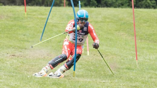 „Je to pro mě výzva. „Už jsem starý, beru to vlastně trochu jako válku,“ usmívá se 45letý Jan Němec
