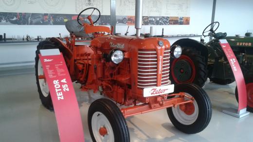 Traktor Zetor 25A, foto: Hana Ondryášová, archiv ČRo