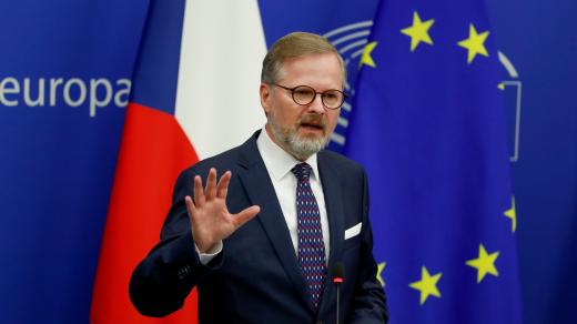 Petr Fiala (ODS) na tiskové konferenci v sídle Evropského parlamentu ve Štrasburku