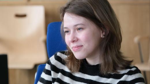 Anežka Malá ve studiu Českého rozhlasu Hradec Králové