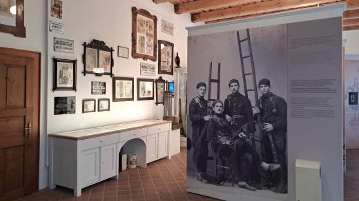 Expozice kominického muzea v Záříčí