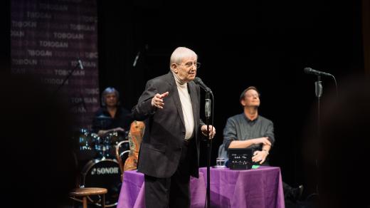 Jiří Suchý v Toboganu Aleše Cibulky k šedesátinám Semaforu