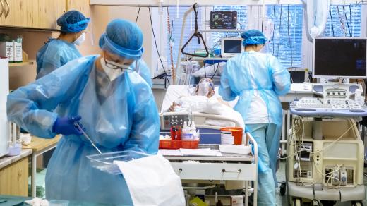 Jednotka intenzivní péče (ilustrační foto)