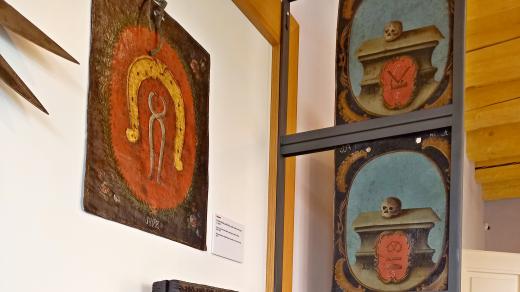 Expozice historických cechovních předmětů