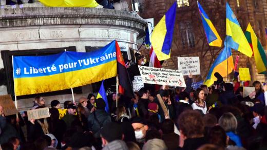 V Paříži proběhla demonstrace na podporu Ukrajiny