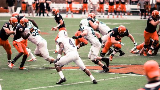 The Virginia Cavaliers hrají proti Penn State Nittany Lions (2012)