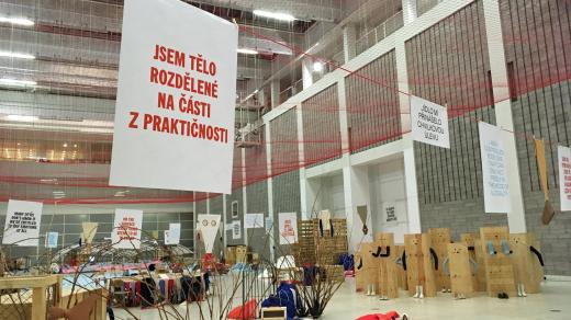 Výstava Evy Koťátkové v Národní galerii Moje tělo není ostrov