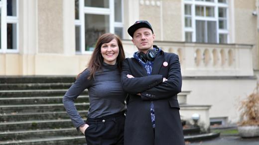 Moderátorka Lenka Vahalová se zpěvákem Ondřejem Rumlem