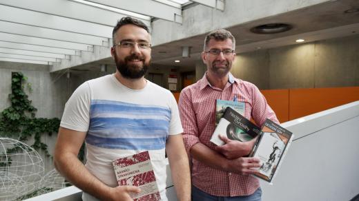 Zleva: Michal Štěpánek a Martin Fryč v ArtCafé