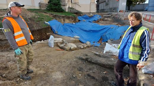 Archeologové pracují na Martinském náměstí v Třebíči