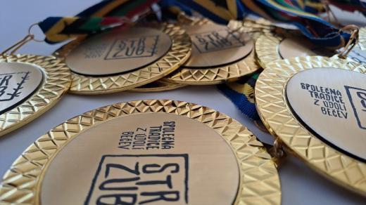 STRZUB, medaile soutěže Valachů v netradičních dovednostech