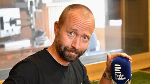Kapelník skupiny The Tap Tap Šimon Ornest