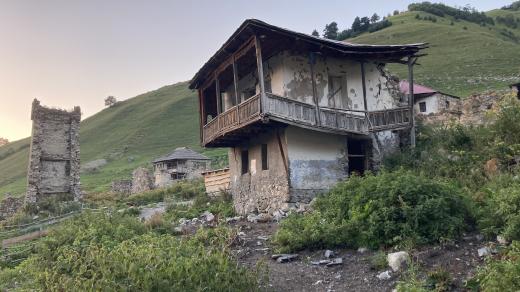 Mnoho lidí odsud odešlo. Třeba se zase kvůli turistům vrátí