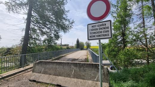 Na most už můžou jenom pěší
