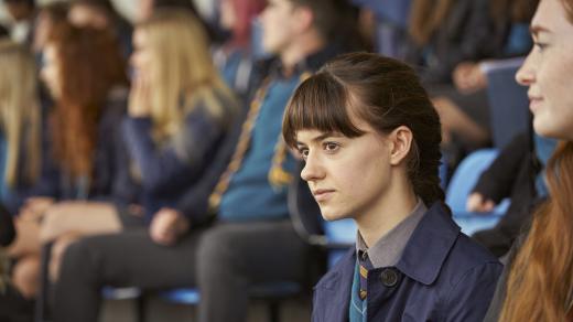 Daisy Edgar-Jonesová v roli Marianne v seriálu Normal People (Normální nebo Obyčejní lidé)