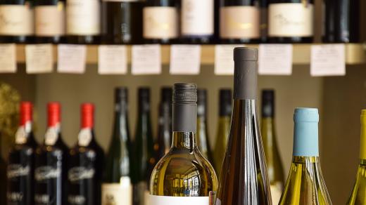 Tichá vína jsou běžná vína, která nejsou perlivá či šumivá