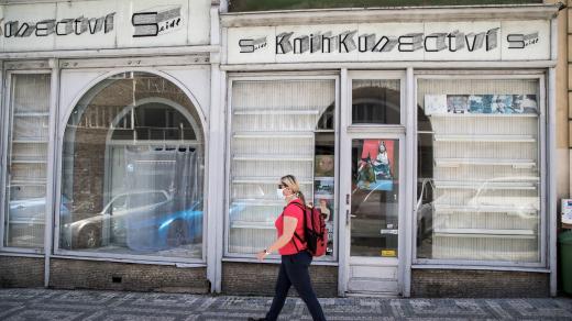 Zavřené knihkupectví ve Štěpánské ulici v Praze