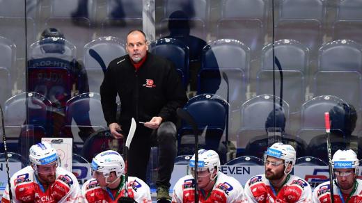 Hlavní trenér pardubických hokejistů Richard Král