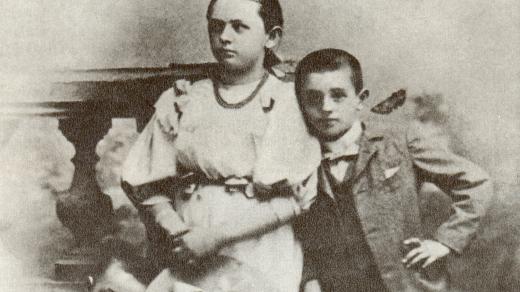 Sourozenci Čapkovi (zleva: Karel, Helena a Josef)