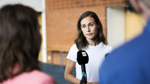 Finská premiérka Sanna Marinová před novináři