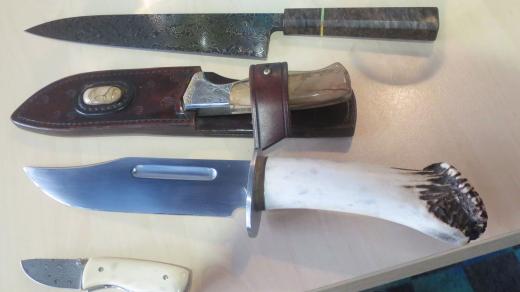 Pes je nejlepší, ale nůž nejstarší přítel člověka