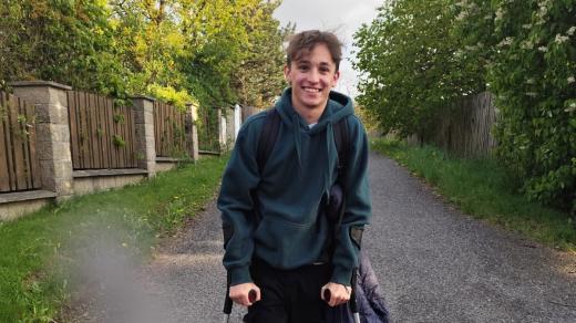 Závodníka Štěpána Zudu úsměv neopouští ani po pádu z motorky