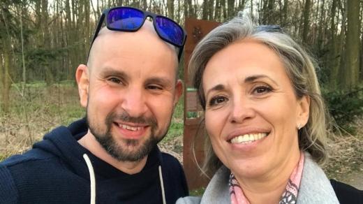 Tomáš Dastlík s Alenou Zárybnickou při natáčení Záletů