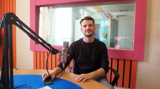 Jakub Novák ve studiu Českého rozhlasu Hradec Králové
