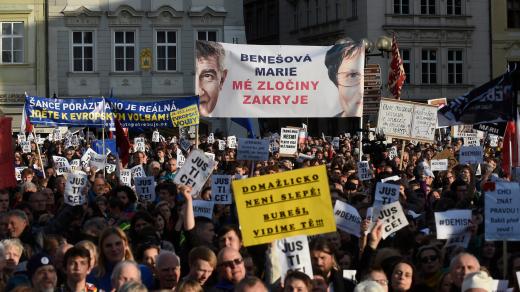 Demonstrace na pražském Staroměstském náměstí proti premiérovi a nové ministryni spravedlnosti