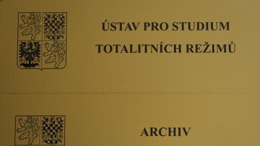 Ústav pro studium totalitních režimů