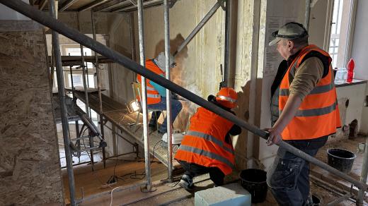 Rekonstrukce památkově chráněné budovy Pedagogické fakulty Univerzity v Hradci Králové pokračuje podle plánu