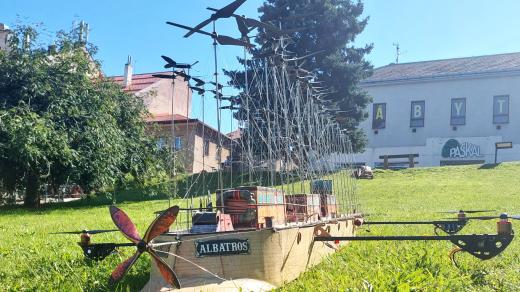 Z románu do skutečnosti! Pokusem o vzlet lodi Albatros vyvrcholila modelářská výstava v Nové  Pace