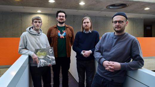 Mat213, Tomáš Niesner a Tomáš Kelar s Ondřajem Bambasem v ArtCafé