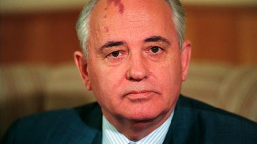 Nikdo Gorbačovovi nevezme, že tužby národů našeho regionu nenechal rozdrtit pásy sovětských tanků.
