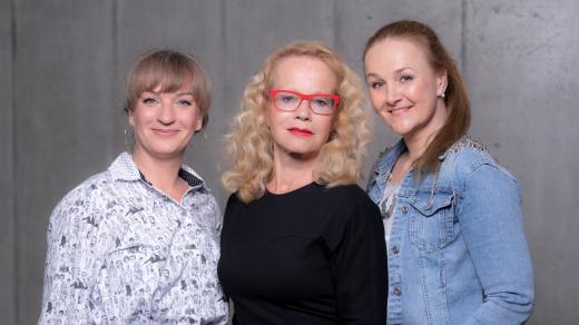 Polední sirény Jitka Asterová, Linda Finková a Sandra Pogodová