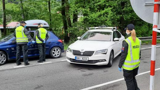 Policisté na česko - slovenské hranici