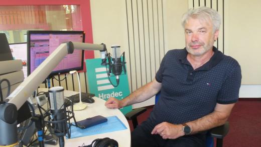 Miroslav Vobořil ve studiu Českého rozhlasu Hradec Králové