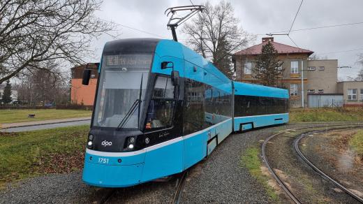 Tramvaj Škoda 39T v barvách DPO