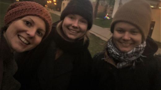 Jitka Kostelníková, Alžběta Kvasničková a Tereza Lišková v posledním ArtCafé roku 2020