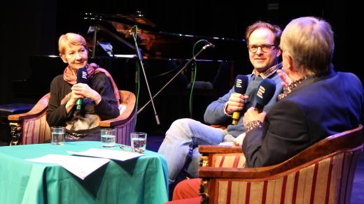 Otázky Tondy Procházky s Danielou Kolářovou a Ondřejem Brouskem