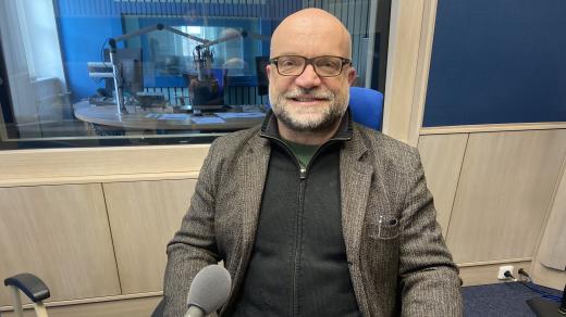 Tomáš Petráček ve studiu Českého rozhlasu Hradec Králové