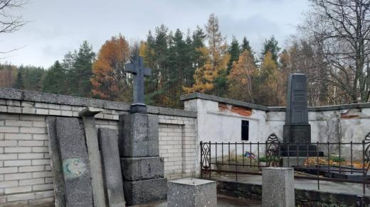 Opuštěné hroby nabízejí v Hejnicích k adopci