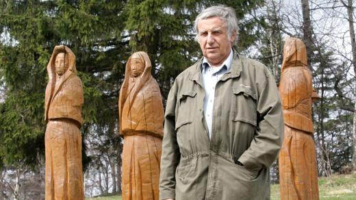 Sochy na Soláni. Na snímku Jiří Kotásek