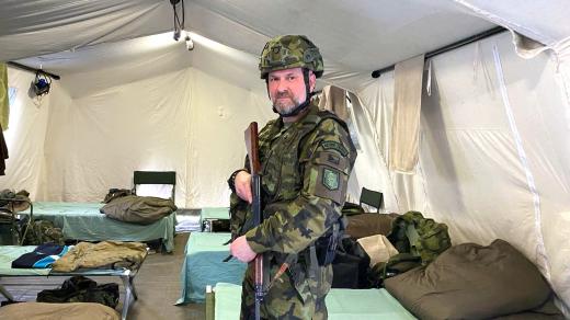 Cvičení armád zemí NATO na letišti v Bechyni