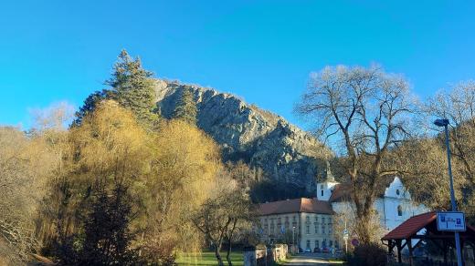 Svatý Jan pod Skalou je nejvýznamnější lokalitou sladkovodního vápence ve střední Evropě