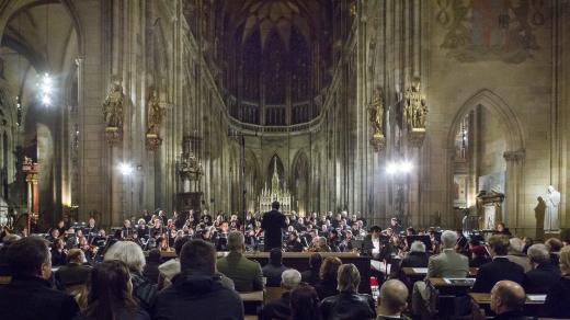 Paměť národa a Český rozhlas pořádají u příležitosti Dne válečných veteránů na Pražském hradě benefiční Koncert pro hrdiny