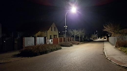 Obyvatelé Dobřan si stěžují, že je ve městě málo světla