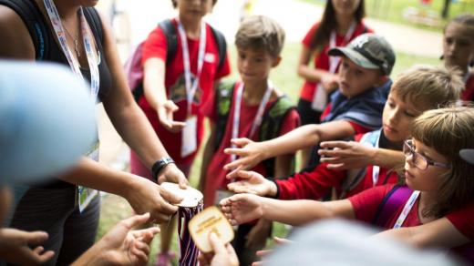 Děti si můžou vyzkoušet všechny dostupné sporty, na konci je čeká odměna